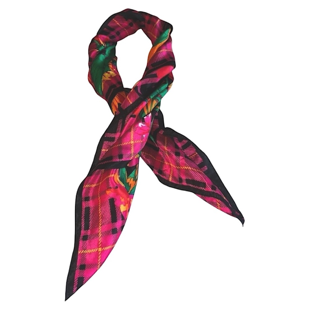 RUNWAY SCARF